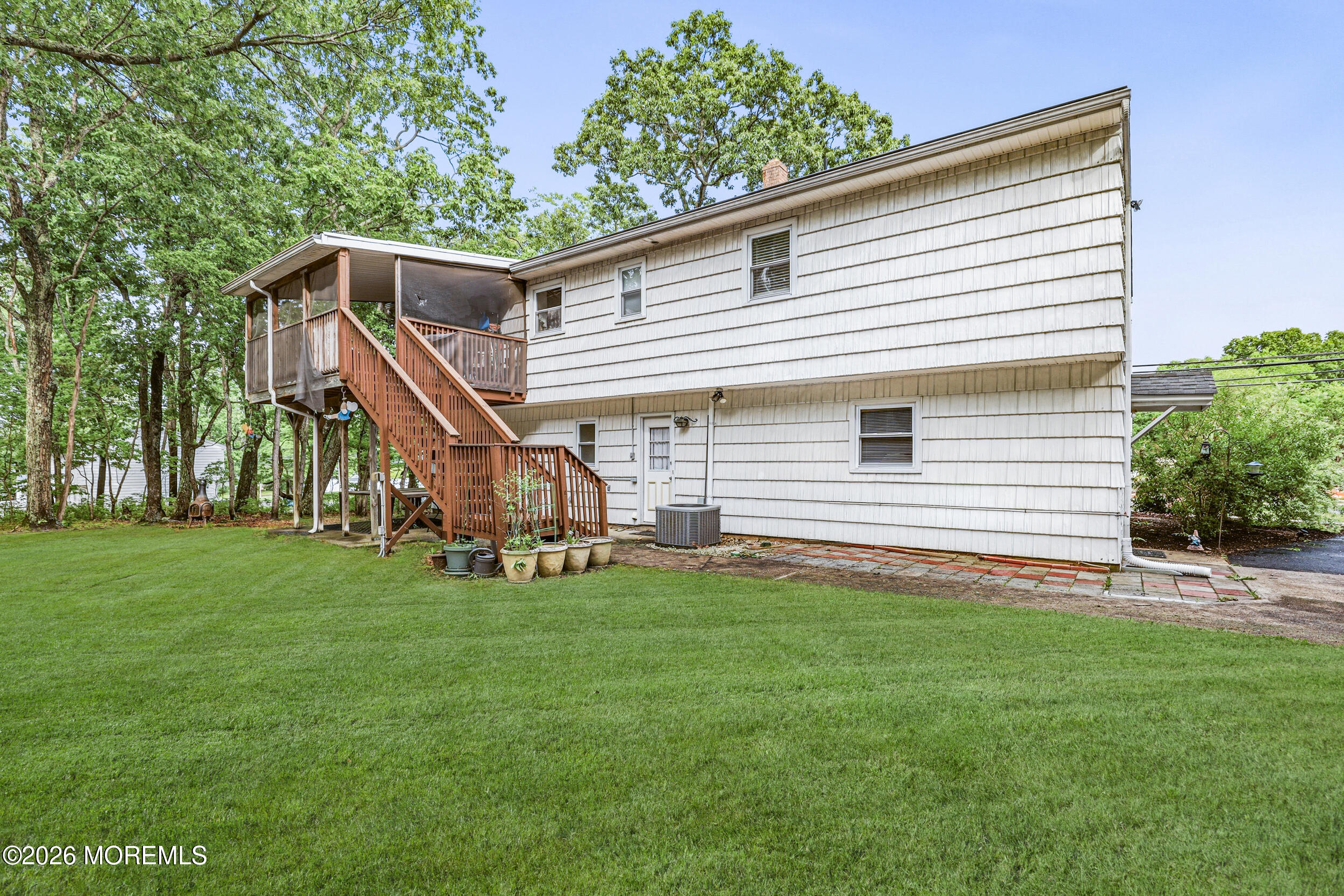 910 Woodlane Road Jackson, NJ 08527 - Photo 29 of 40 29_910_woodlane_rd_029