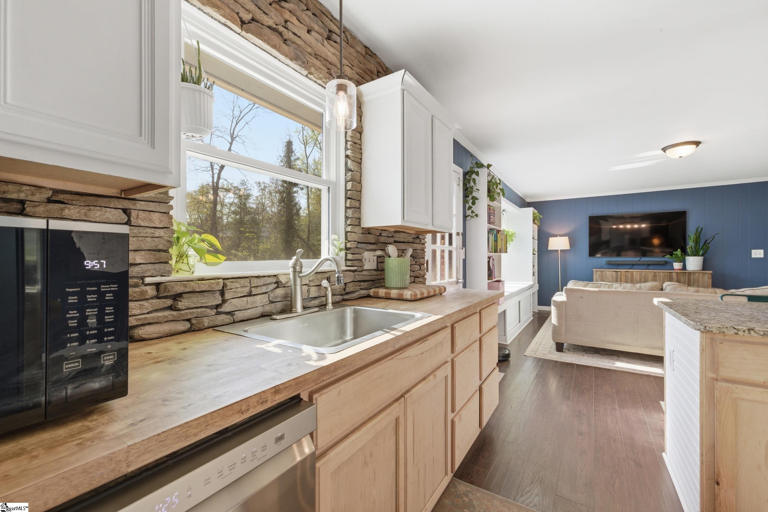 505 Kensington Road Taylors, SC 29687 - Photo 13 of 32