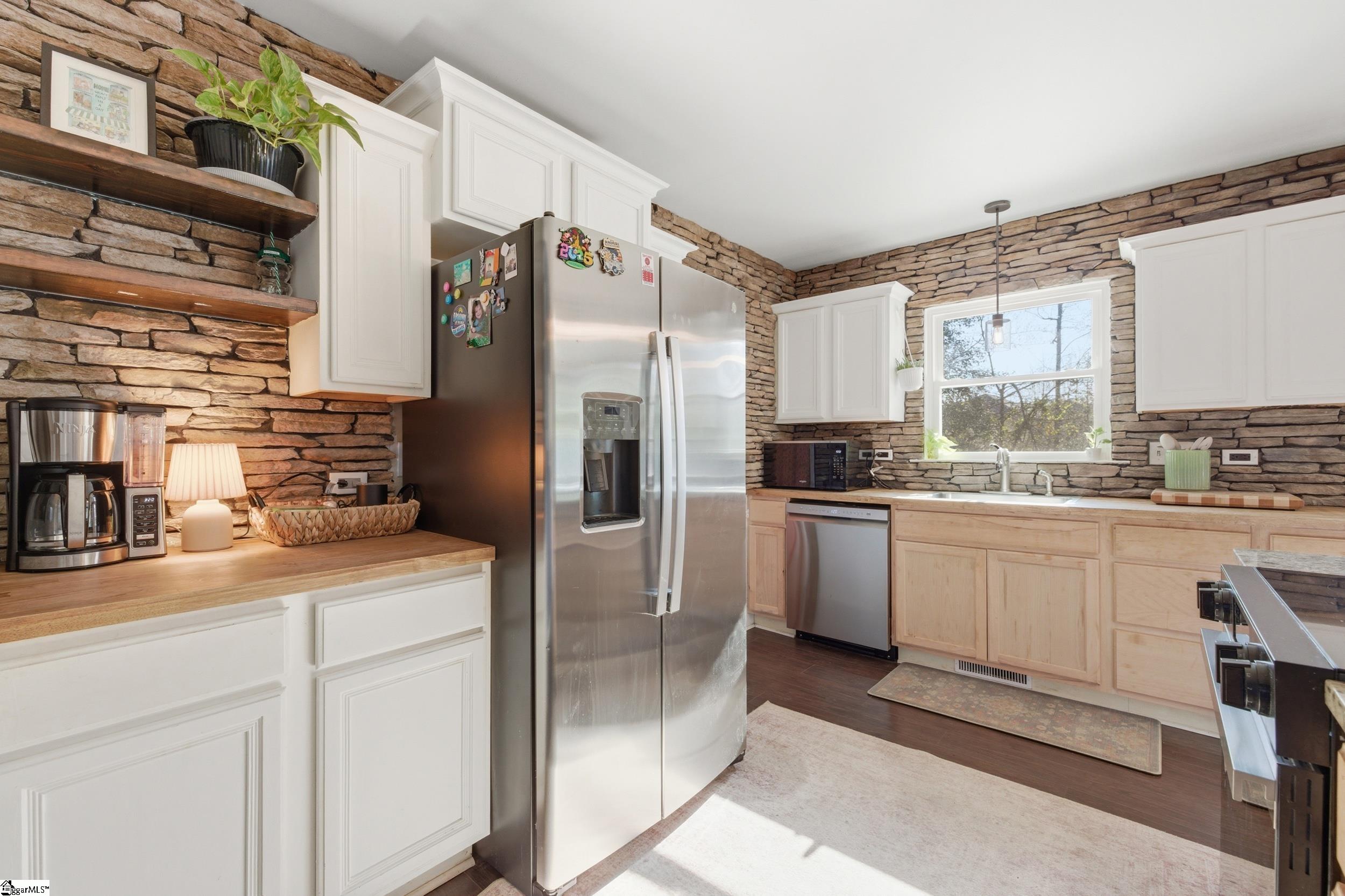 505 Kensington Road Taylors, SC 29687 - Photo 14 of 32