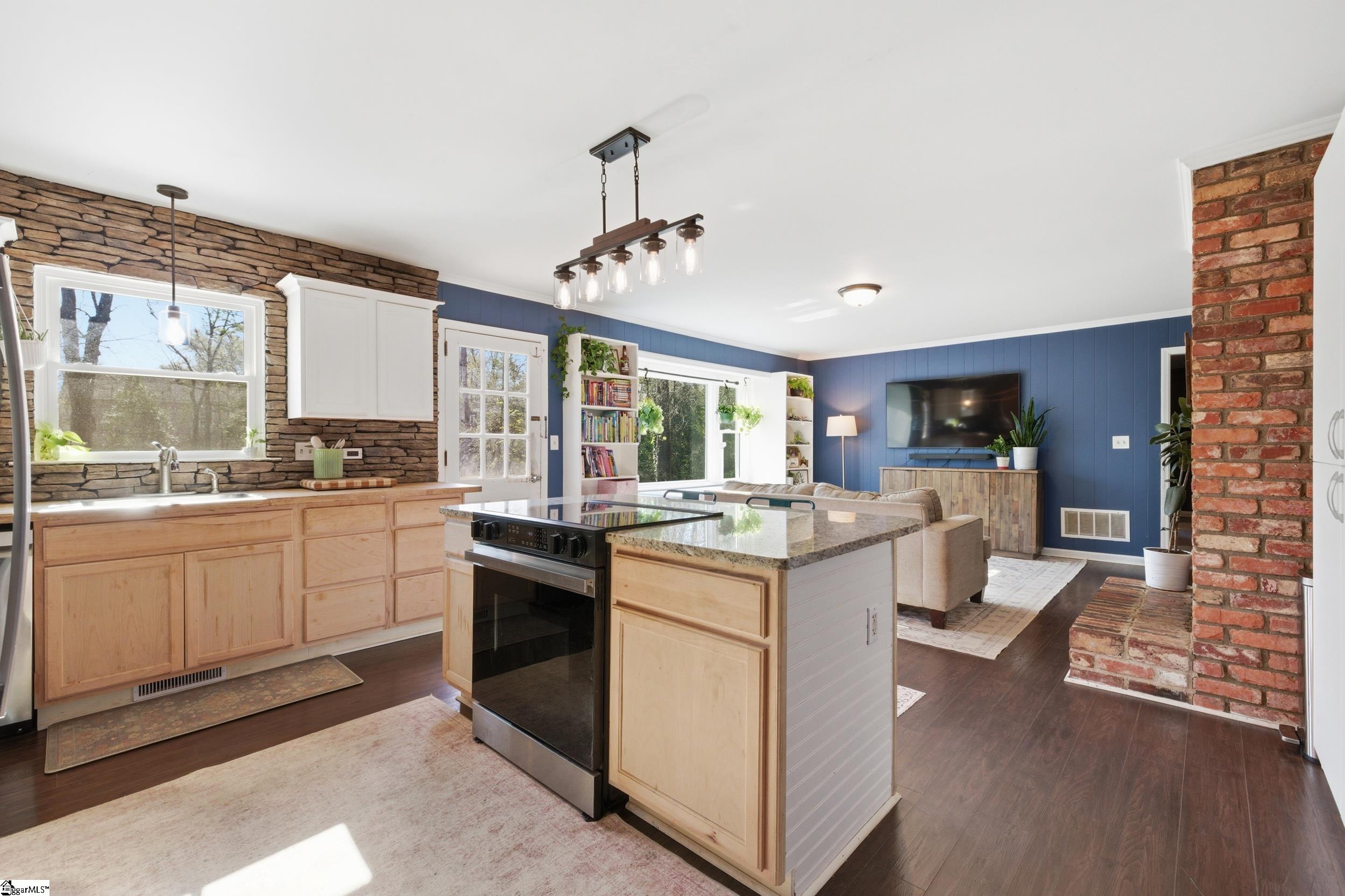 505 Kensington Road Taylors, SC 29687 - Photo 15 of 32