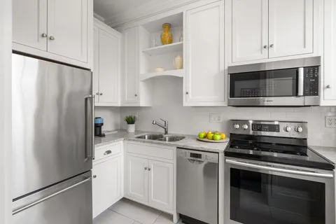 $1,099,000 | 1 Chestnut Street, Unit 3B, Boston, MA 02108