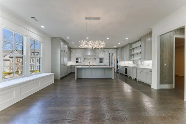 $11,000 | 261 Chastain Park Drive Northeast, Atlanta, GA 30342