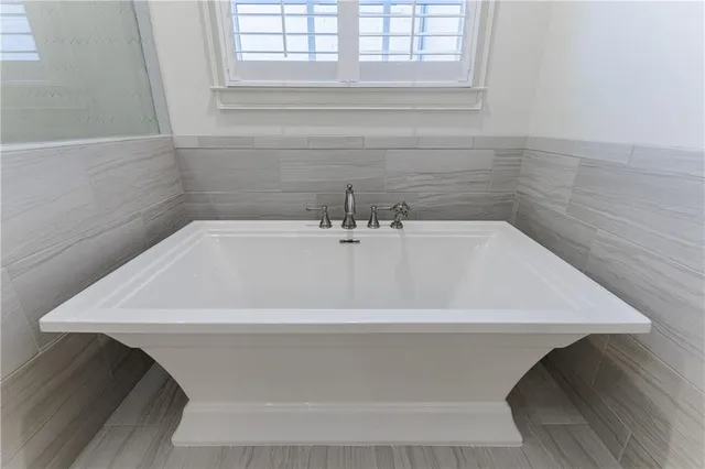 $11,000 | 261 Chastain Park Drive Northeast, Atlanta, GA 30342