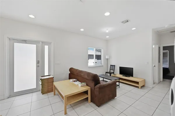 $775,000 | 911 Northeast 12th Avenue, Pompano Beach, FL 33060