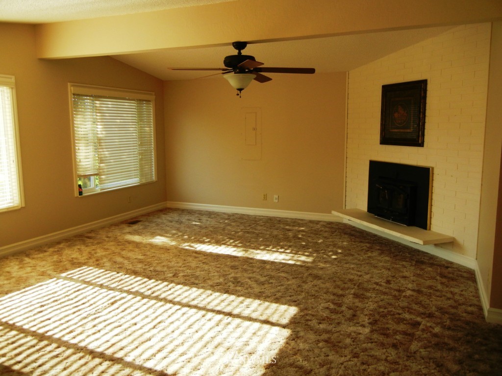 11032 148th Avenue Southeast Renton, WA 98059 - Photo 5 of 9
