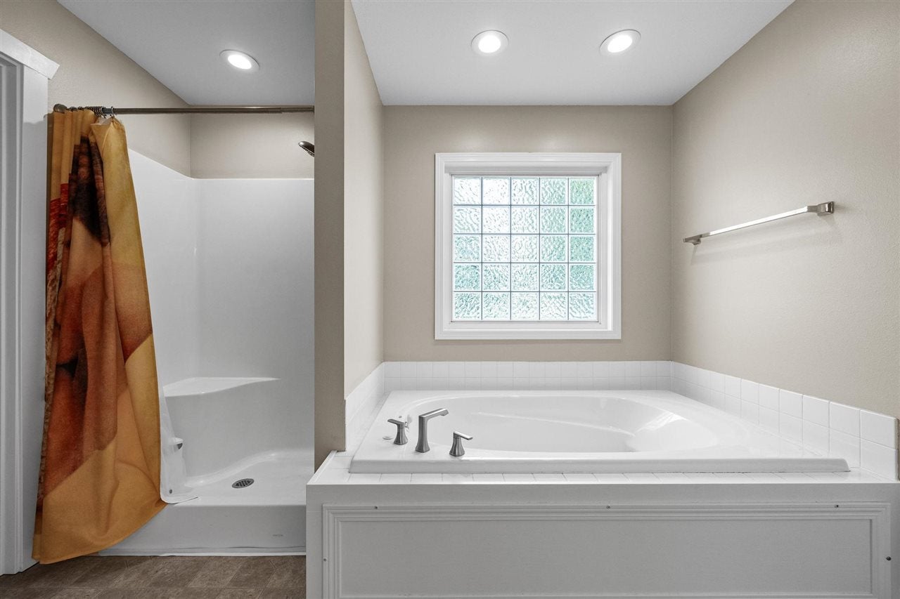 6908 Rolling Ridge Court Southwest Cedar Rapids, IA 52404 - Photo 21 of 30 Gallery Image 21