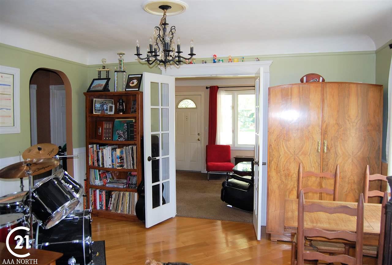 2470 Melvin Avenue Rochester, MI 48307 - Photo 8 of 26 Dining Room