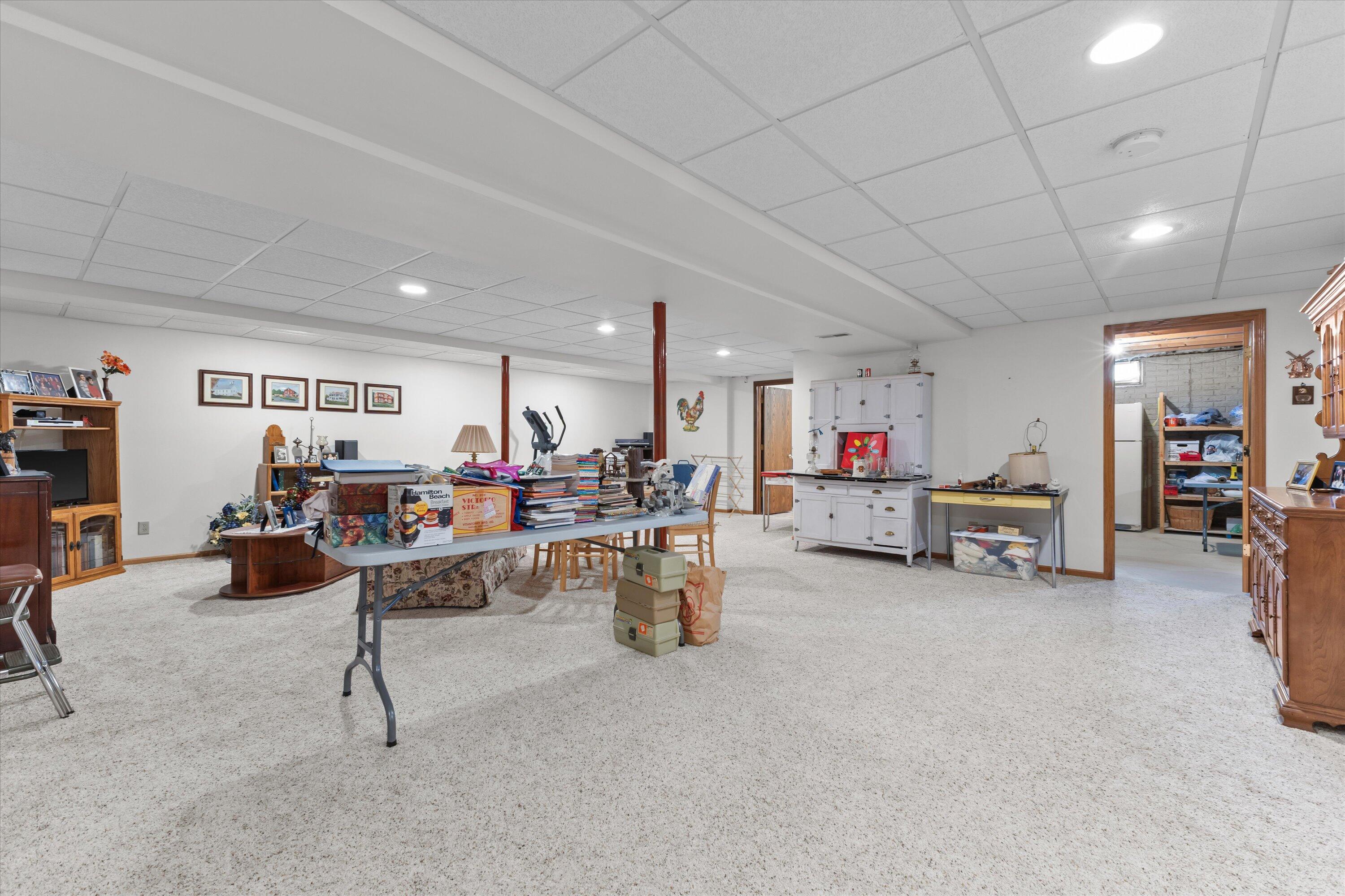 4922 26th Street Kenosha, WI 53144 - Photo 25 of 40 Rec room