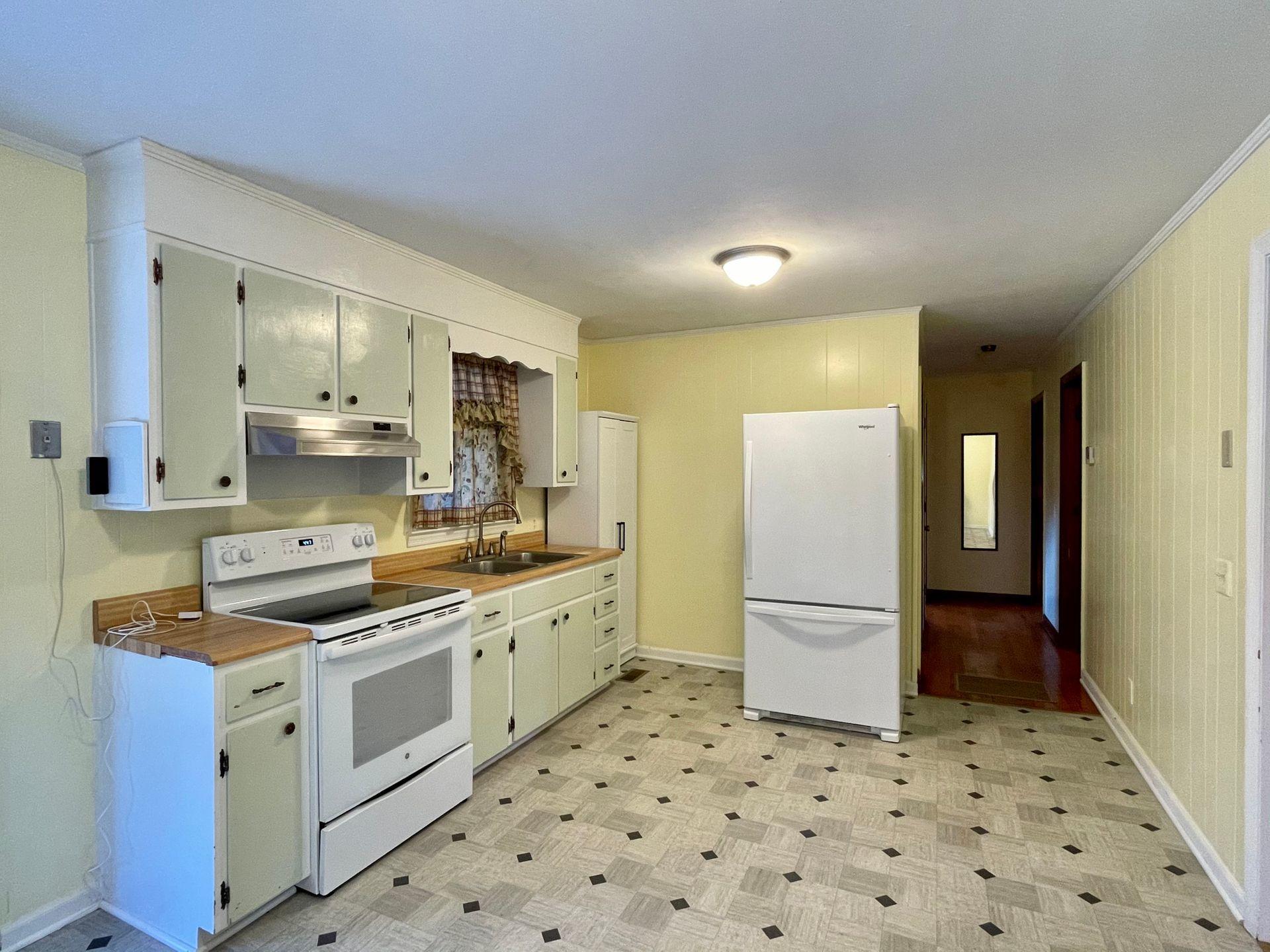 613 Power Dam Road Rocky Mount, VA 24151 - Photo 7 of 46 Eat-in-Kitchen
