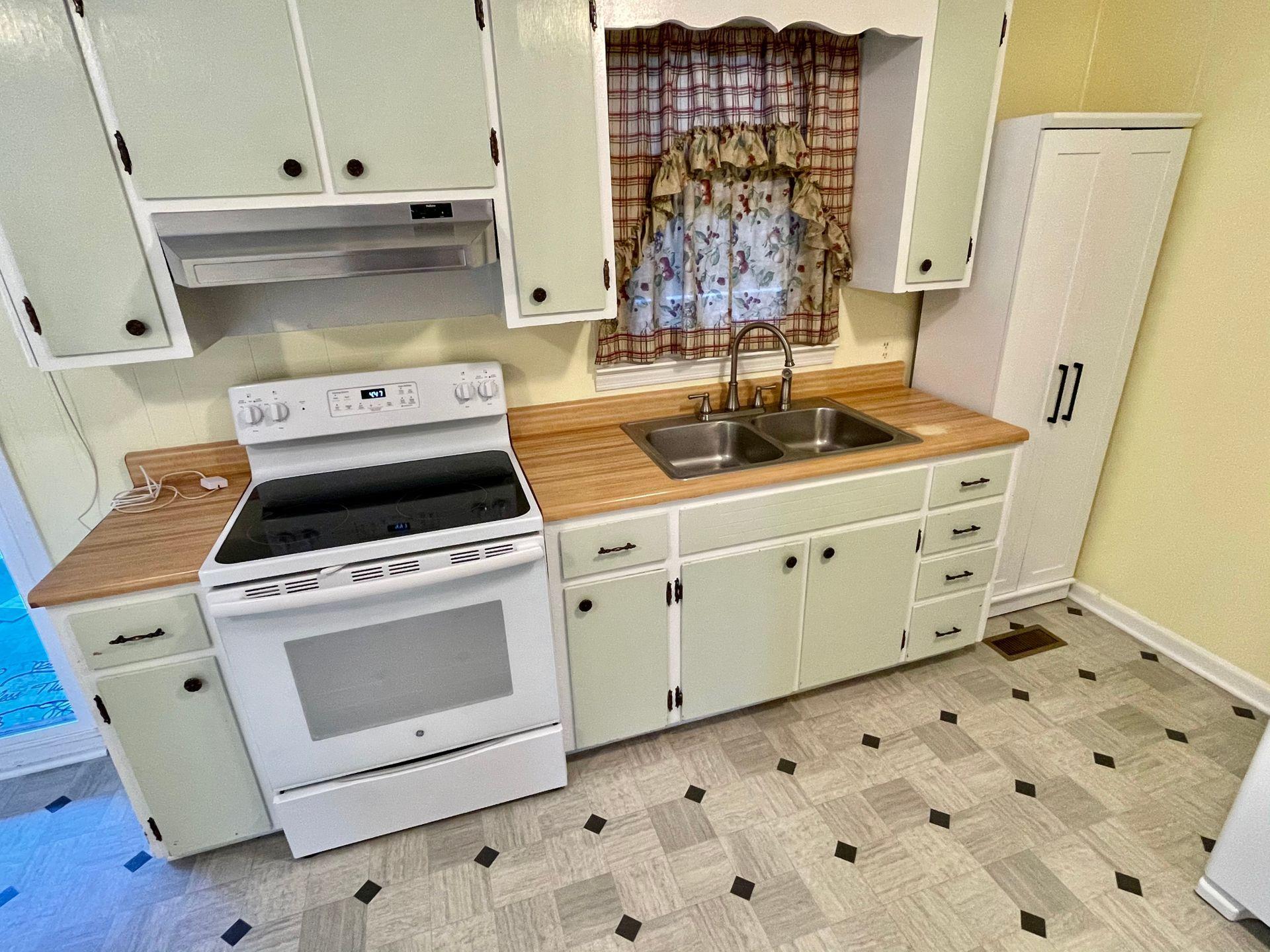 613 Power Dam Road Rocky Mount, VA 24151 - Photo 8 of 46 eat-in-Kitchen