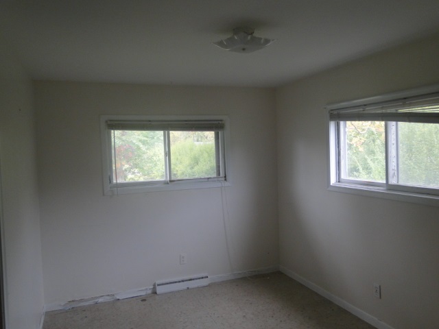 12504 North Lewis Road Clio, MI 48420 - Photo 8 of 11 31396518-7.JPG