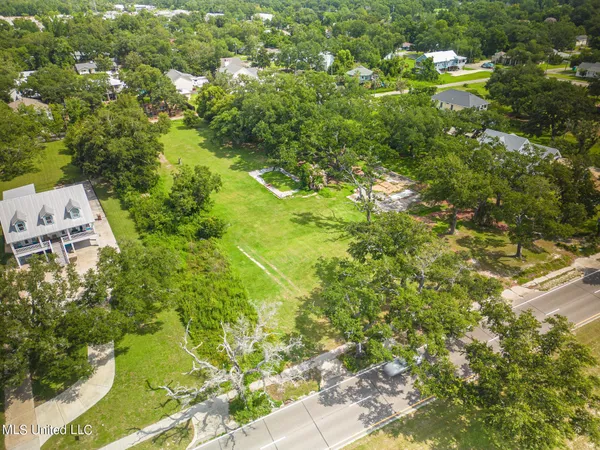 $326,900 | 936 East Beach Boulevard, Long Beach, MS 39560