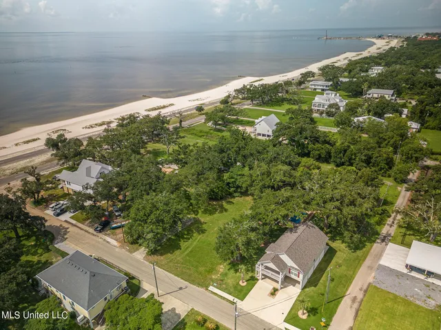 $326,900 | 936 East Beach Boulevard, Long Beach, MS 39560