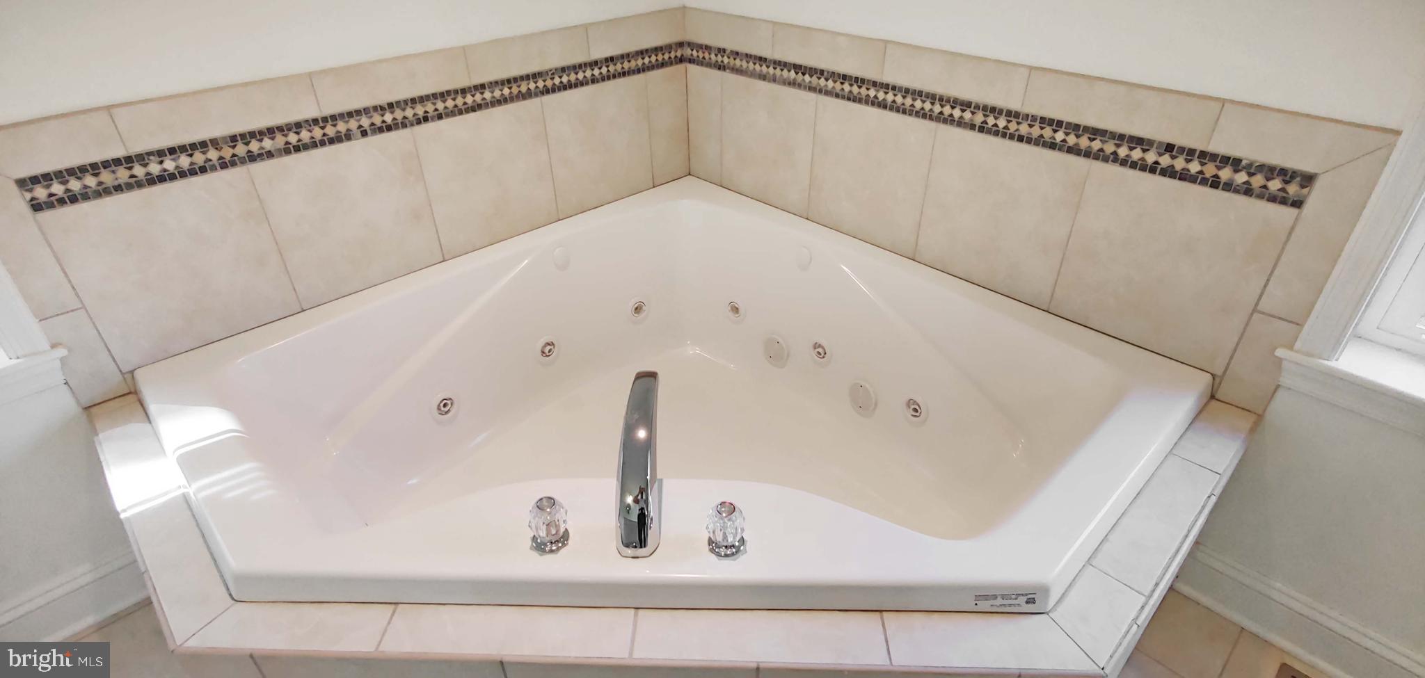 17451 Poplar Street Piney Point, MD 20674 - Photo 33 of 67 Ensuite Bathrm with Jetted Tub