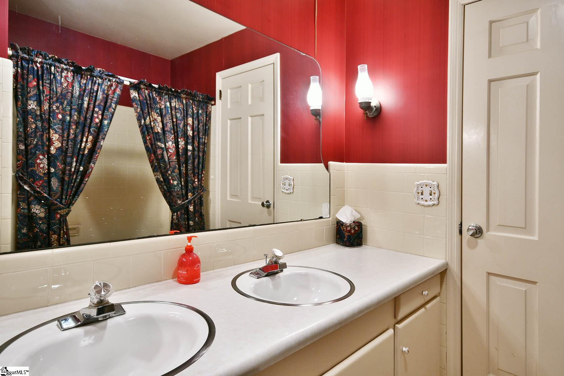 505 McAlister Road Easley, SC 29642 - Photo 25 of 36 Gallery Image 25