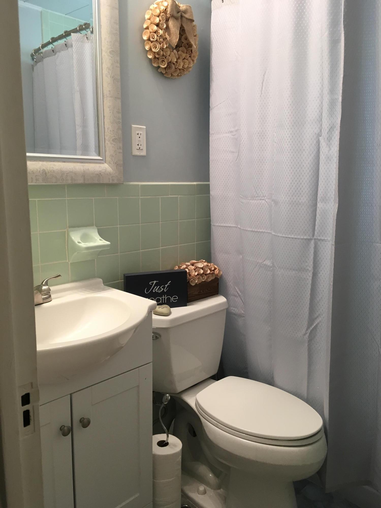 114 Princeton Avenue Oak Ridge, TN 37830 - Photo 13 of 14 Bath b