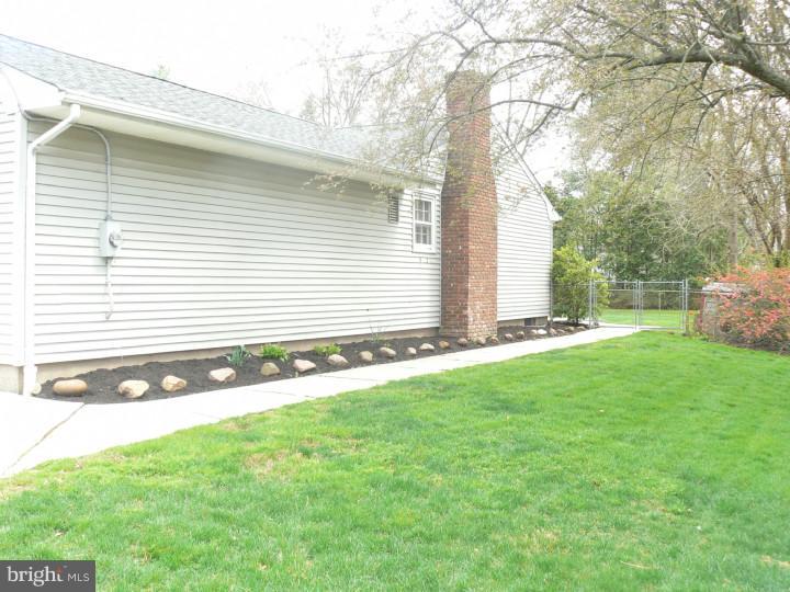 4 Maple Stream Road East Windsor, NJ 08520 - Photo 17 of 19 Gallery Image 17