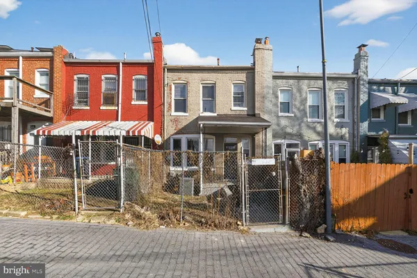 $3,500 | 1932 Summit Place Northeast, Washington, DC 20002