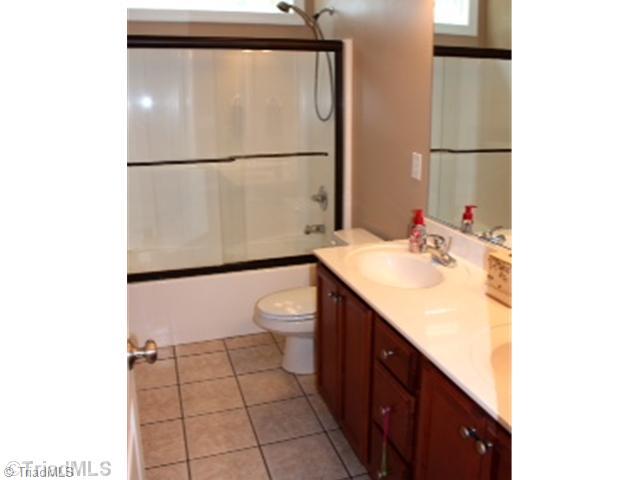 266 Deerfield Country Road Randleman, NC 27317 - Photo 7 of 13 Bath.