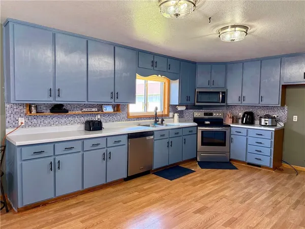 $310,000 | 1391 County Road 2470, Huntsville, MO 65259