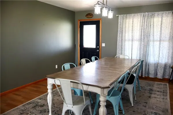 $310,000 | 1391 County Road 2470, Huntsville, MO 65259