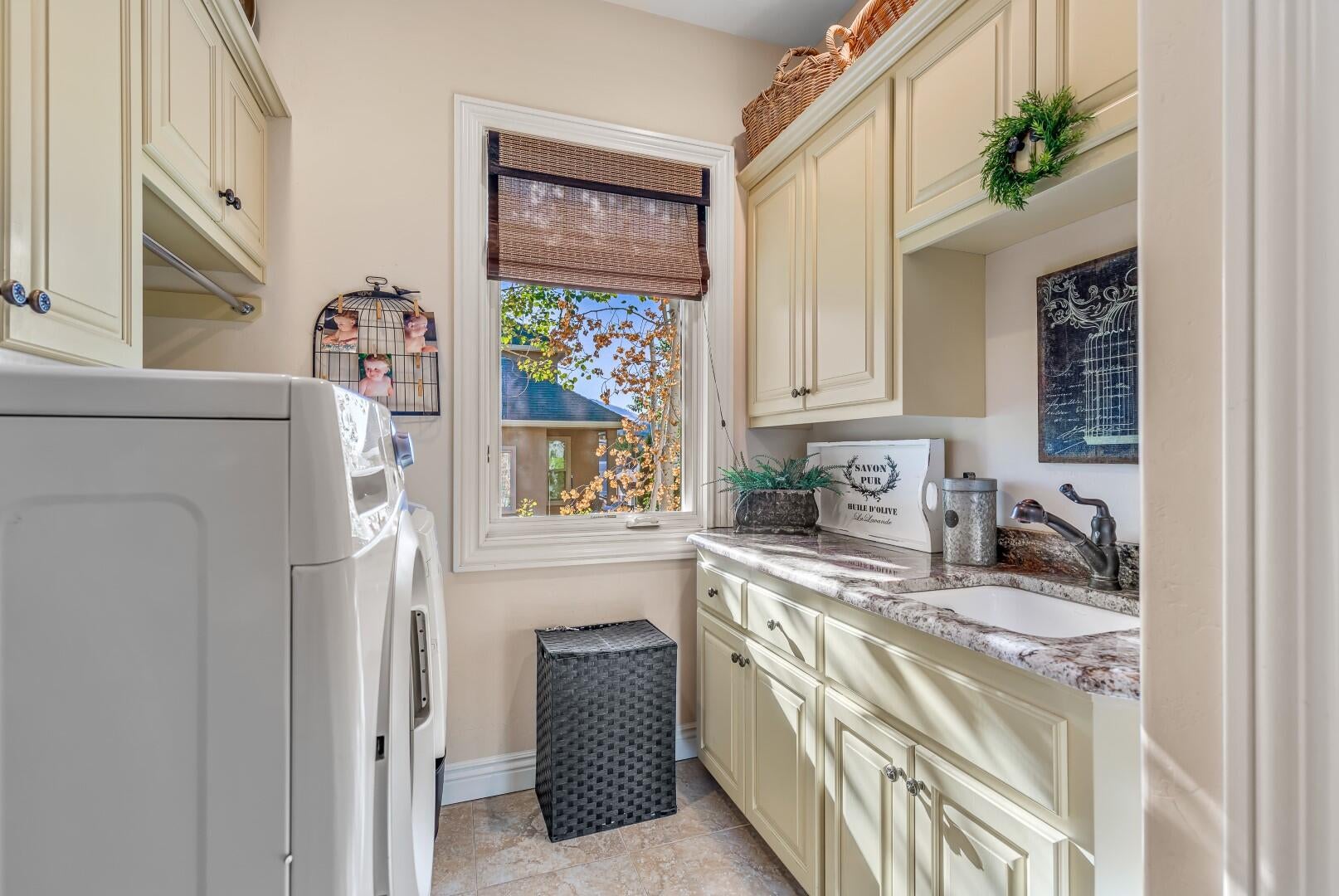 4270 Evening Ridge Terrace Medford, OR 97504 - Photo 56 of 89 9R9A9295