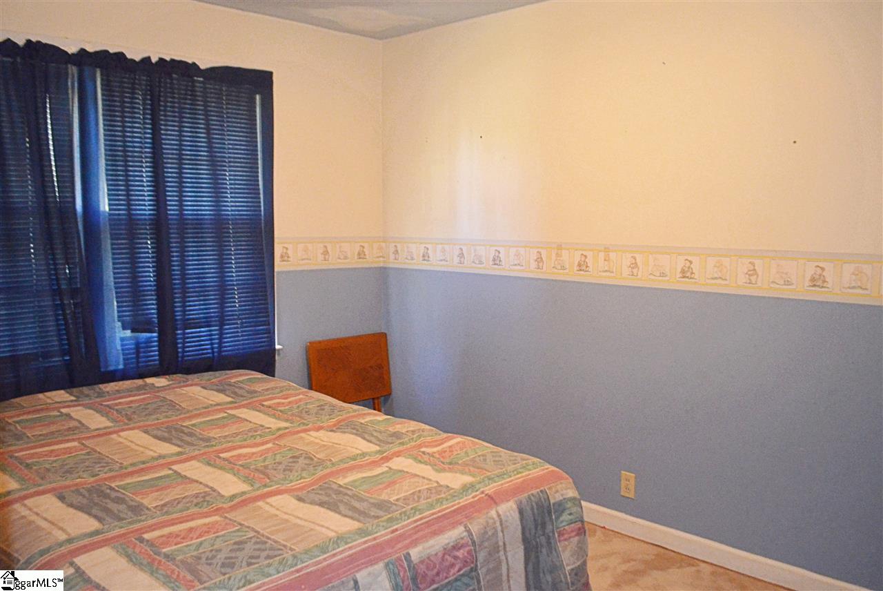 22 Ray Street Greenville, SC 29611 - Photo 12 of 20