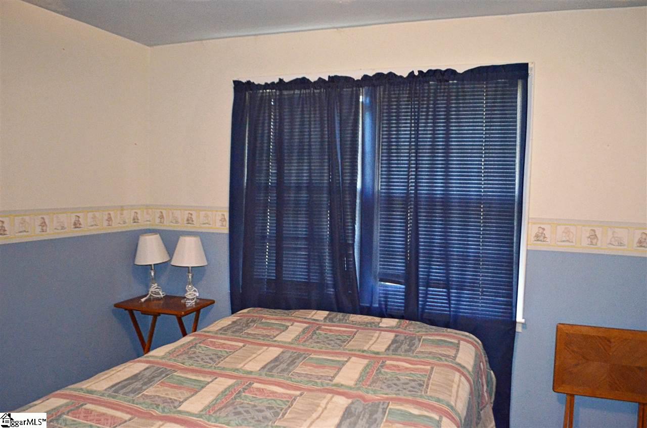 22 Ray Street Greenville, SC 29611 - Photo 13 of 20