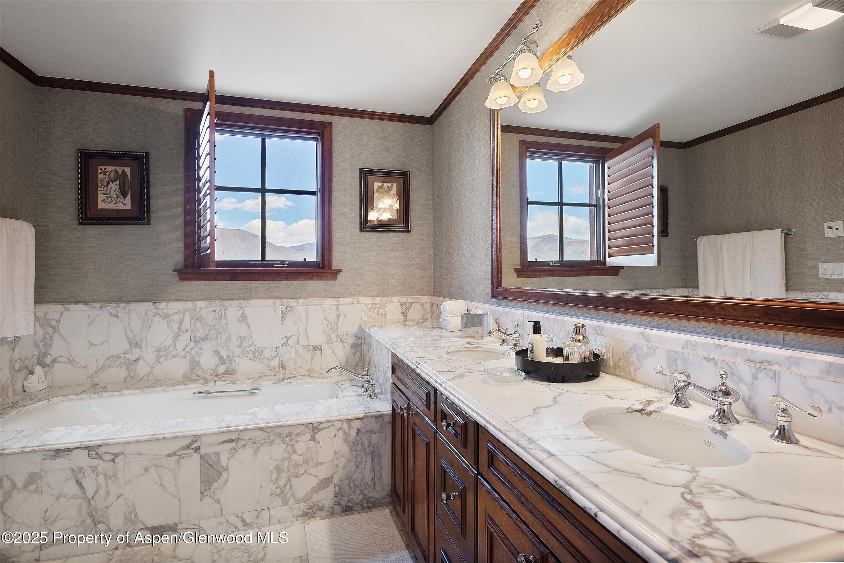 39 Boomerang Road, Unit 8411/ WINTER INTEREST 14 Aspen, CO 81611 - Photo 13 of 21 13-39BoomerangRd8411_250520013