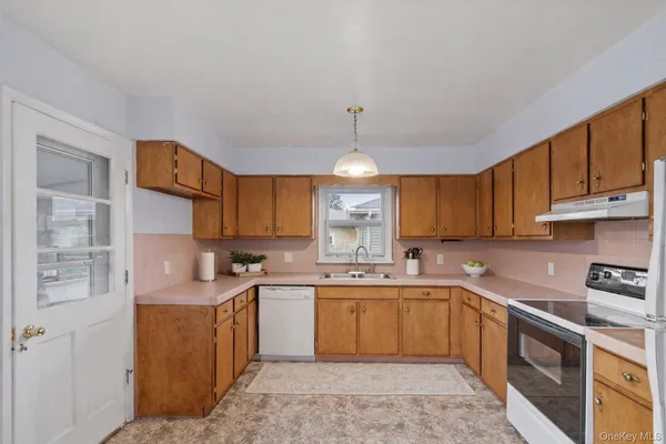 $315,000 | 23 Crestwood Avenue, Troy, NY 12180