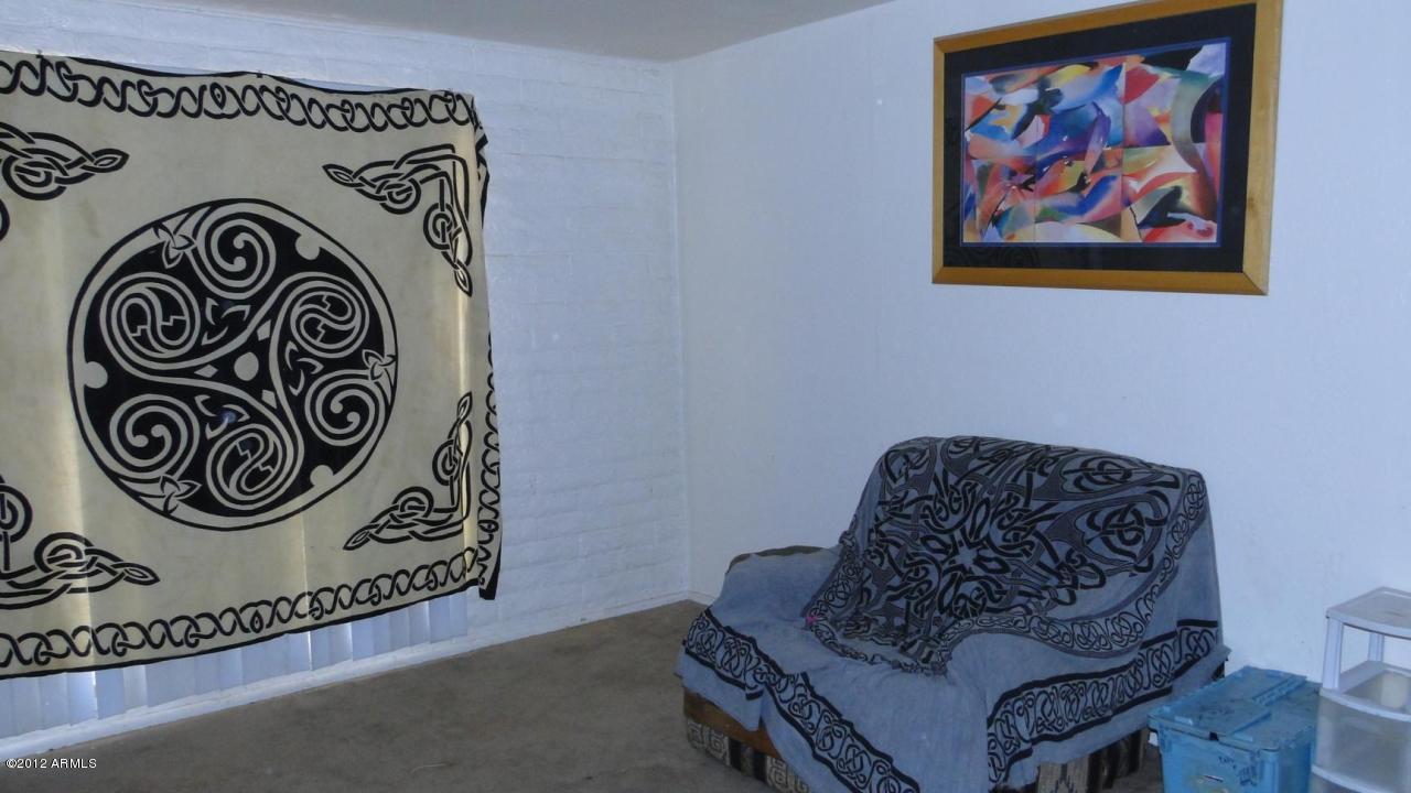 1601 West Vineyard Road Phoenix, AZ 85041 - Photo 3 of 21 DSC06543