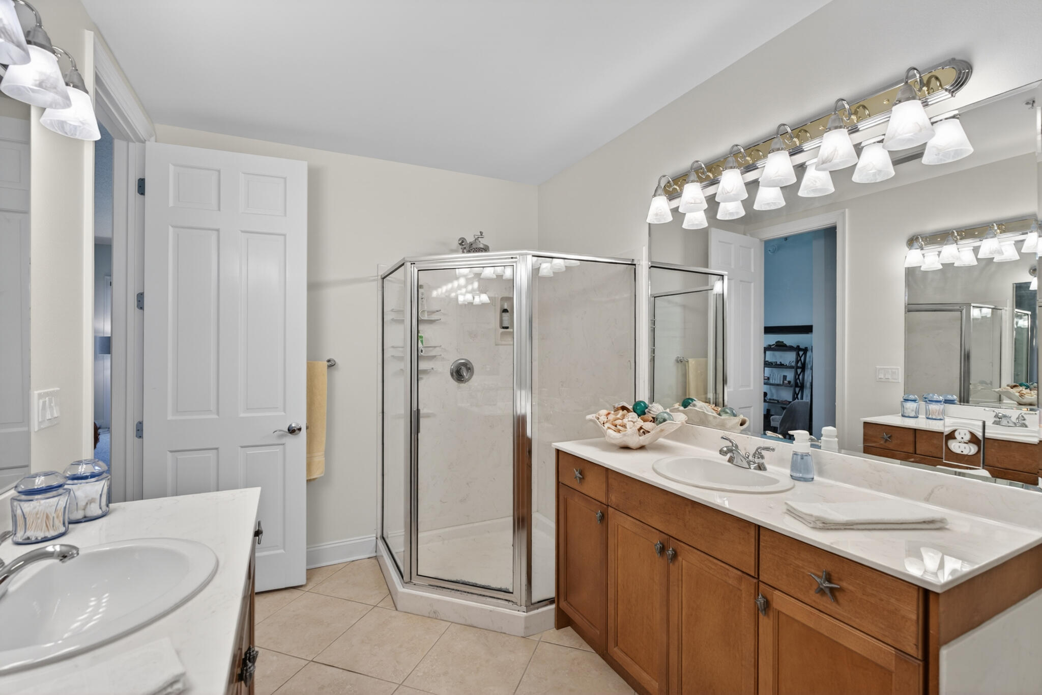 5 Calhoun Avenue, Unit 504 Destin, FL 32541 - Photo 28 of 64 Primary Ensuite