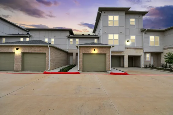 $2,140 | 2002 Spring Stuebner Road, Unit 103, Spring, TX 77389