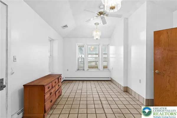 $1,250,000 | 384 Evansville Road, Fleetwood, PA 19522