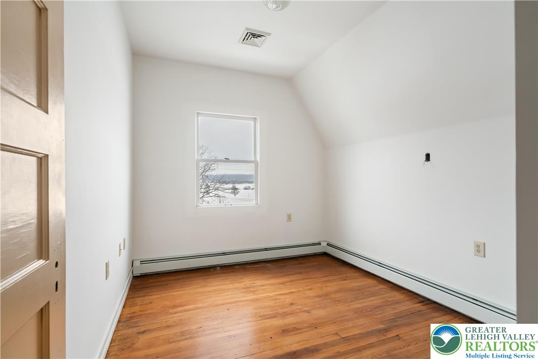 384 Evansville Road Fleetwood, PA 19522 - Photo 38 of 54 an empty room with a window