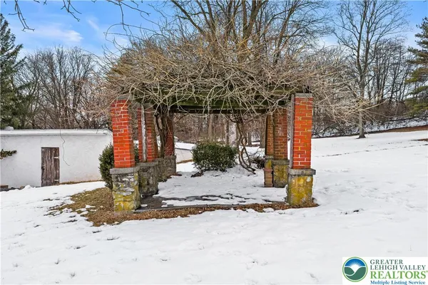 $1,250,000 | 384 Evansville Road, Fleetwood, PA 19522