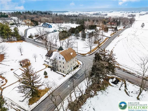 $1,250,000 | 384 Evansville Road, Fleetwood, PA 19522