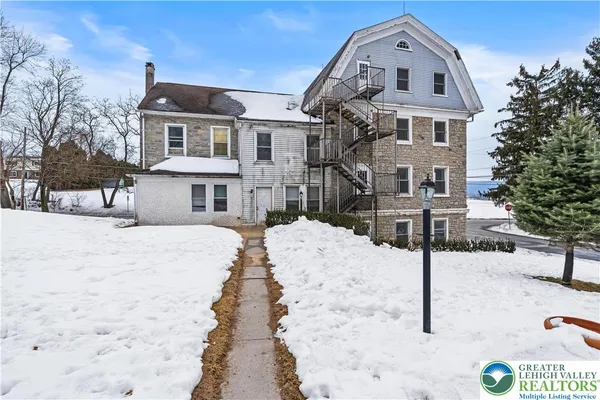 $1,250,000 | 384 Evansville Road, Fleetwood, PA 19522