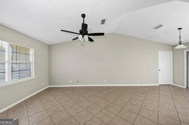 $1,800 | 107 Navajo Court, St. Marys, GA 31558