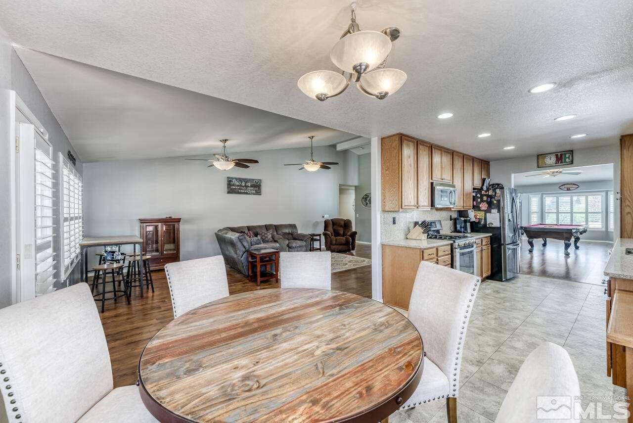 2390 Pileus Road Sparks, NV 89441 - Photo 7 of 27 Photo 7