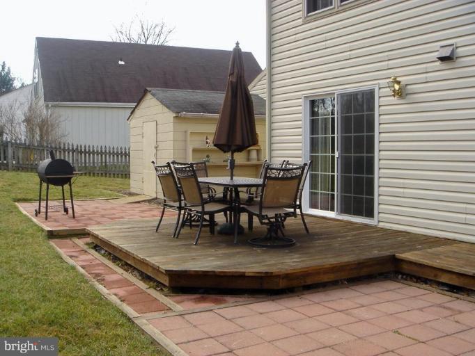 13211 Jasper Road Fairfax, VA 22033 - Photo 23 of 30 Deck