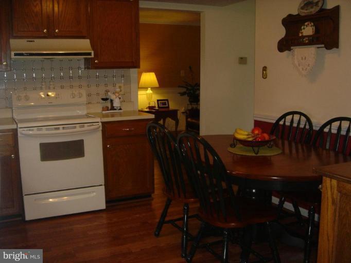 13211 Jasper Road Fairfax, VA 22033 - Photo 6 of 30 Kitchen #2