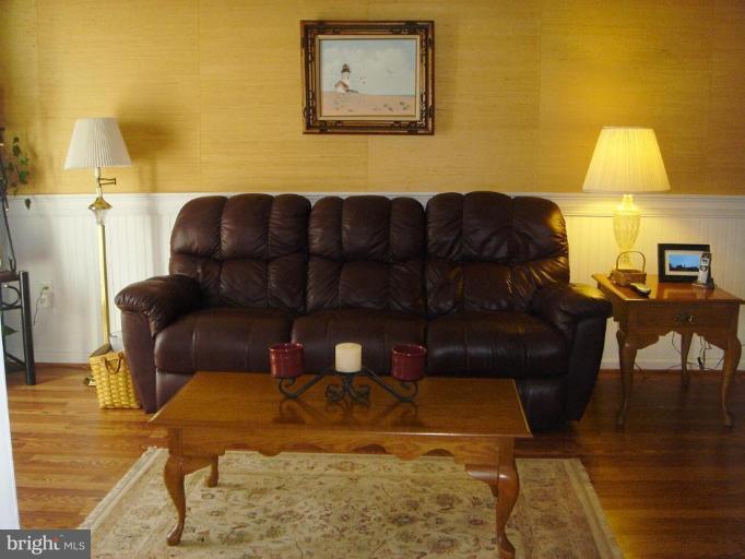 13211 Jasper Road Fairfax, VA 22033 - Photo 9 of 30 Family Room