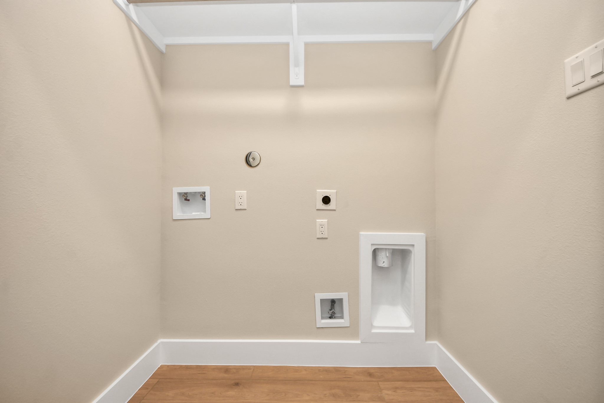 29727 Spring Forest Drive Spring, TX 77386 - Photo 33 of 37 a view of a small space with wooden floor