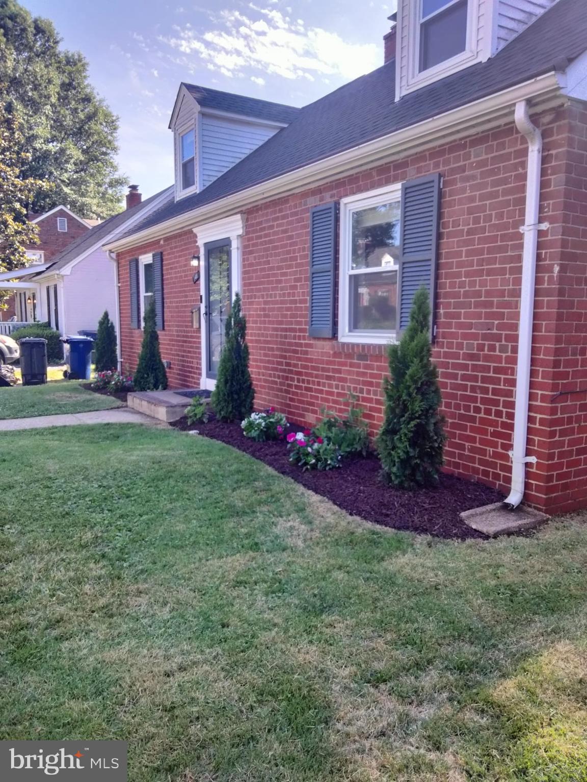 148 Moncure Drive Alexandria, VA 22314 - Photo 2 of 30