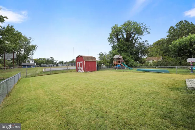 a view of a outdoor space