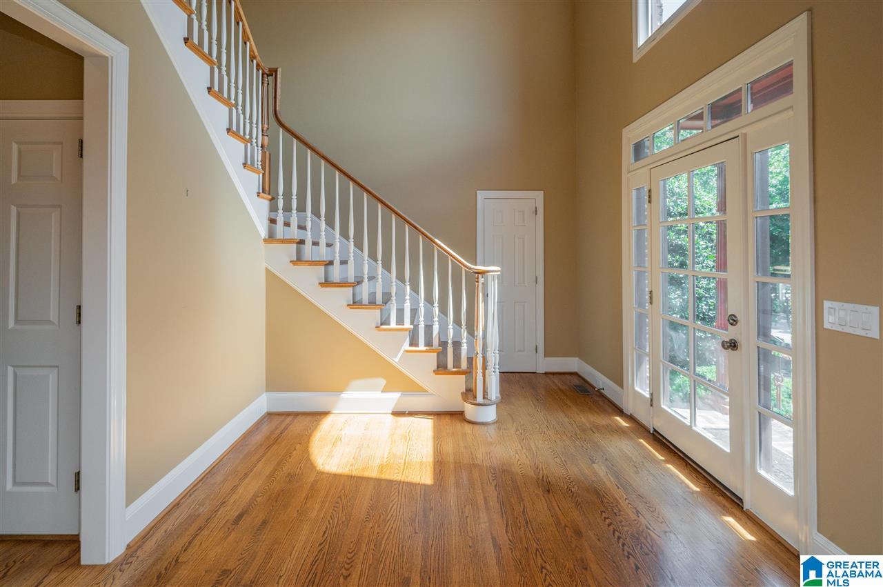 407 Woodward Road Trussville, AL 35173 - Photo 4 of 50