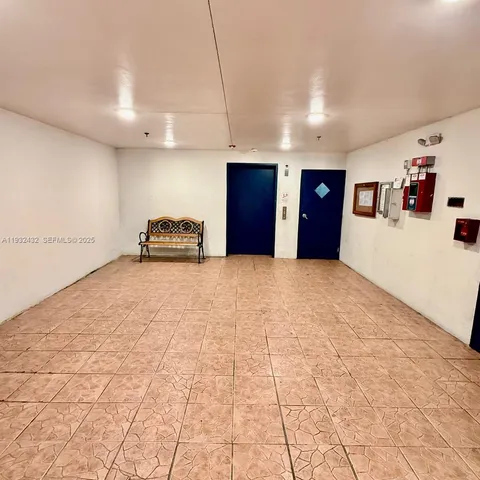 $2,200 | 546 Southwest 1st Street, Unit 403, Miami, FL 33130