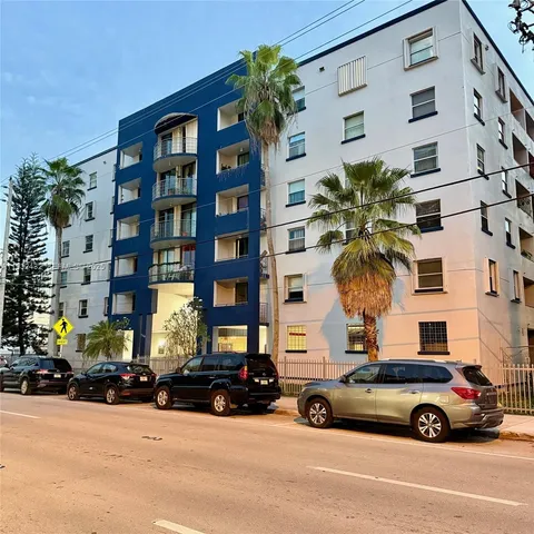 $2,200 | 546 Southwest 1st Street, Unit 403, Miami, FL 33130