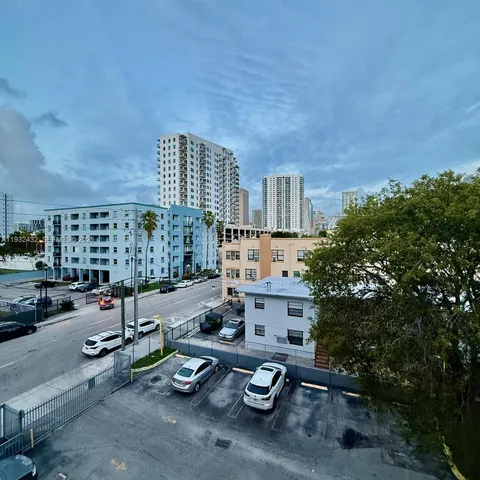 $2,200 | 546 Southwest 1st Street, Unit 403, Miami, FL 33130